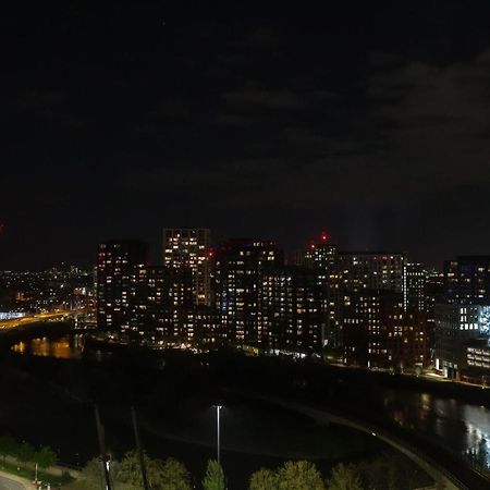 Canary Wharf & O2 London Exterior photo